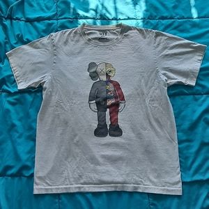 Kaws x Uniqlo T-Shirt